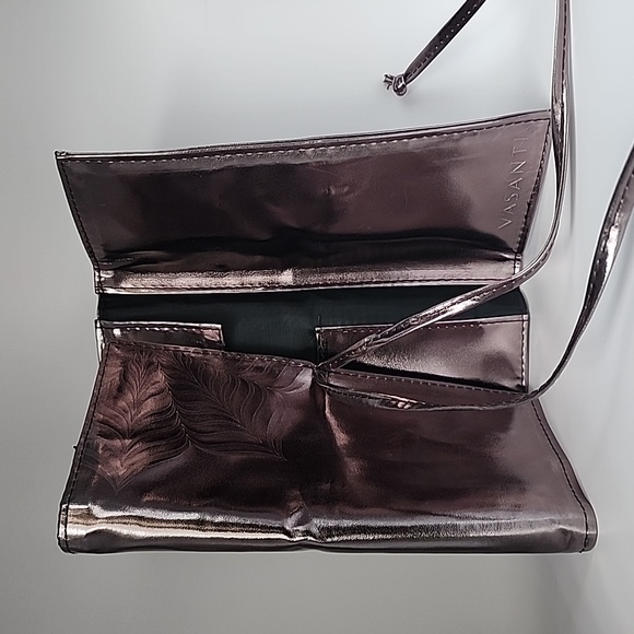Vasanti Metallic Makeup Brush Travel Case - Picture 1 of 7